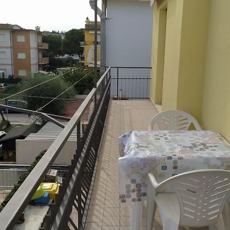 Appartamento Marcella A Due Passi Dal Mare Marcelli Exterior photo